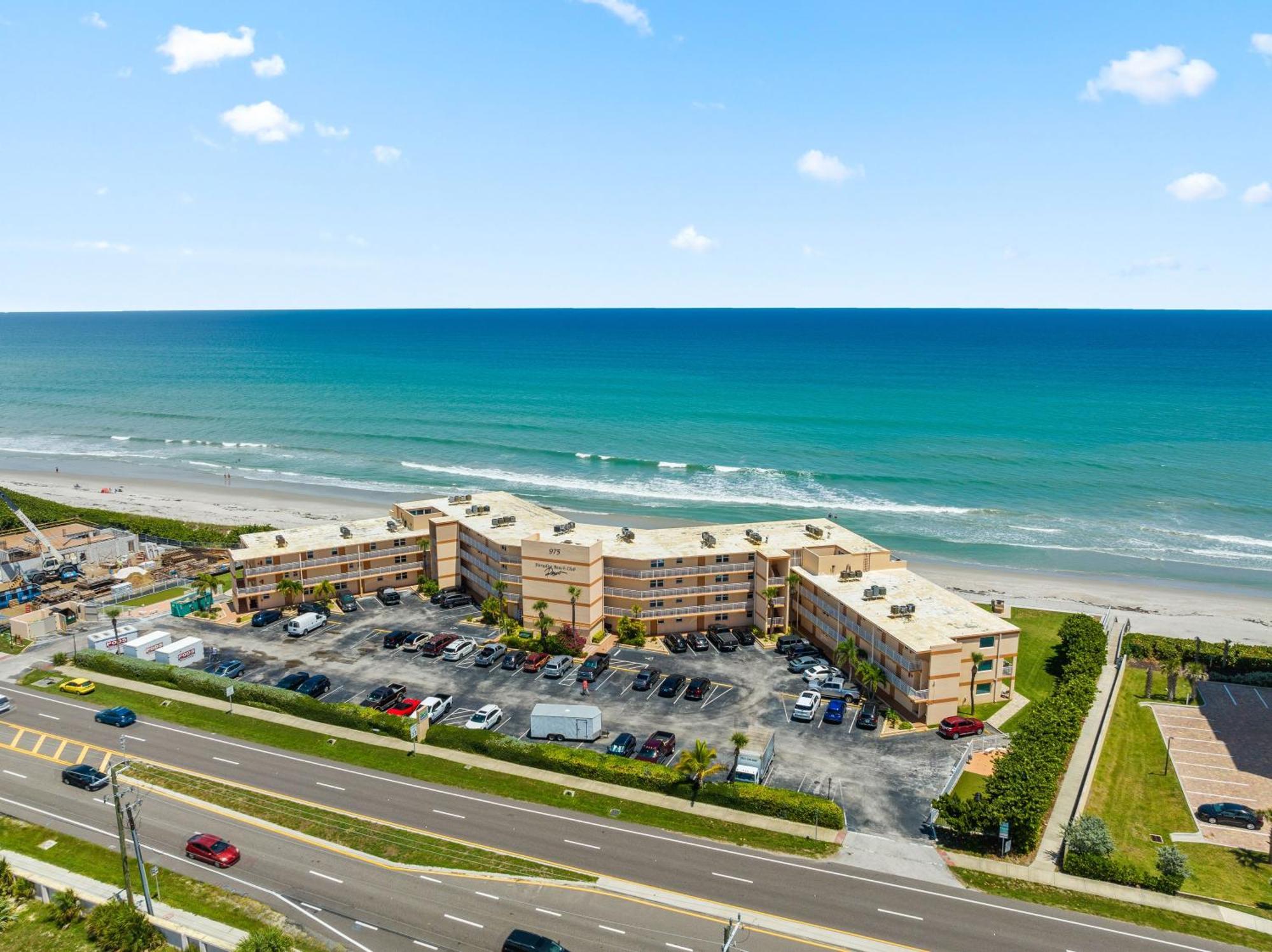Paradise Beach Club - Oceanfront And Penthouse Satellite Beach Buitenkant foto